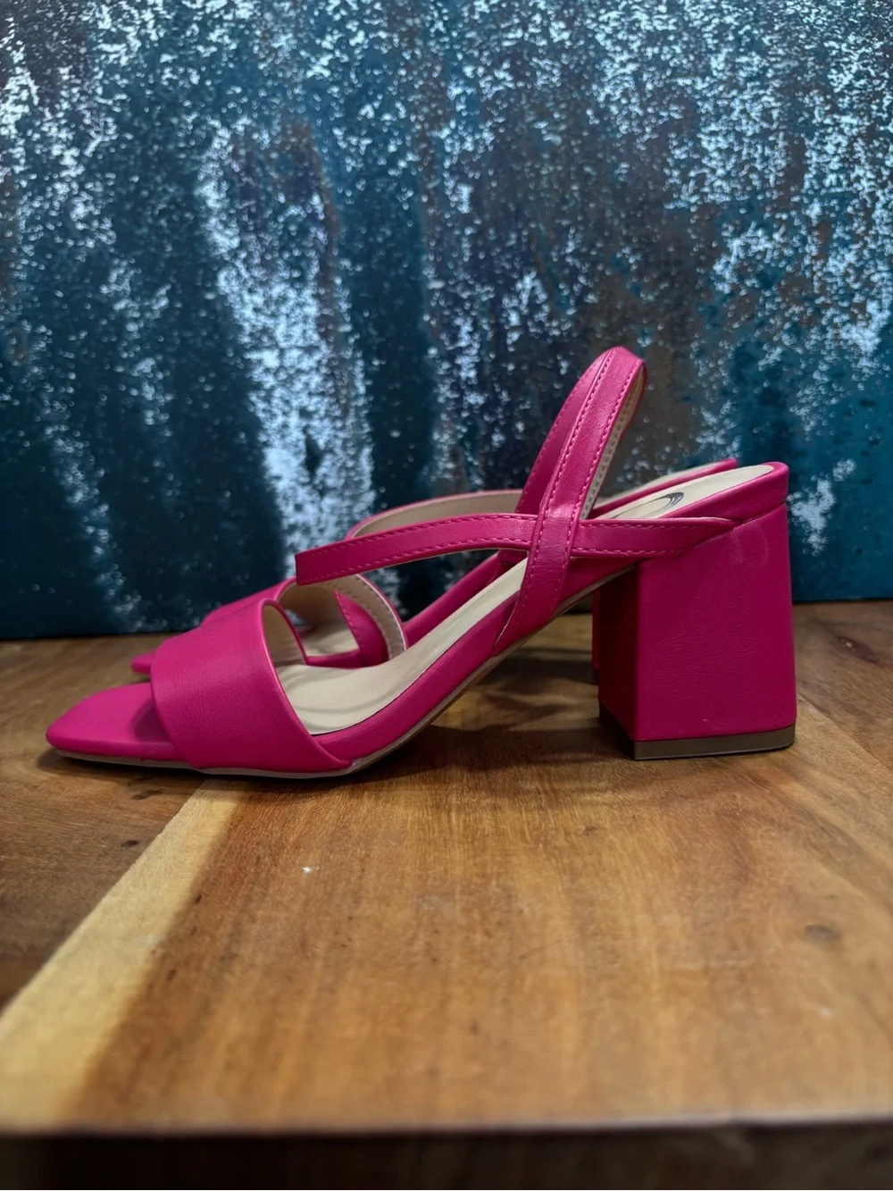 Journee Collection Barbiecore Lirryc Magenta‎ Block Heel Sandals